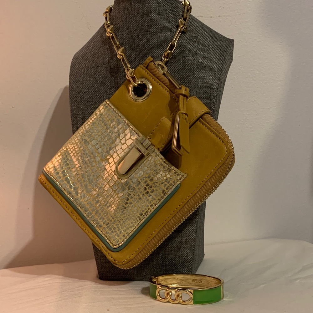 Chic Gold and Green Clutch with Chain Detail